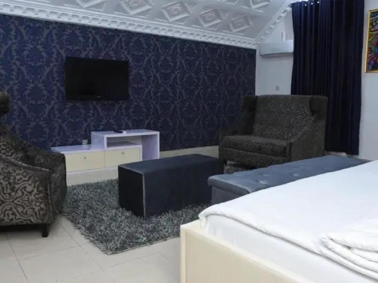 Room In Lodge - Ambience Hotels Abujahome For Leisure And Business Travellers Exteriör bild