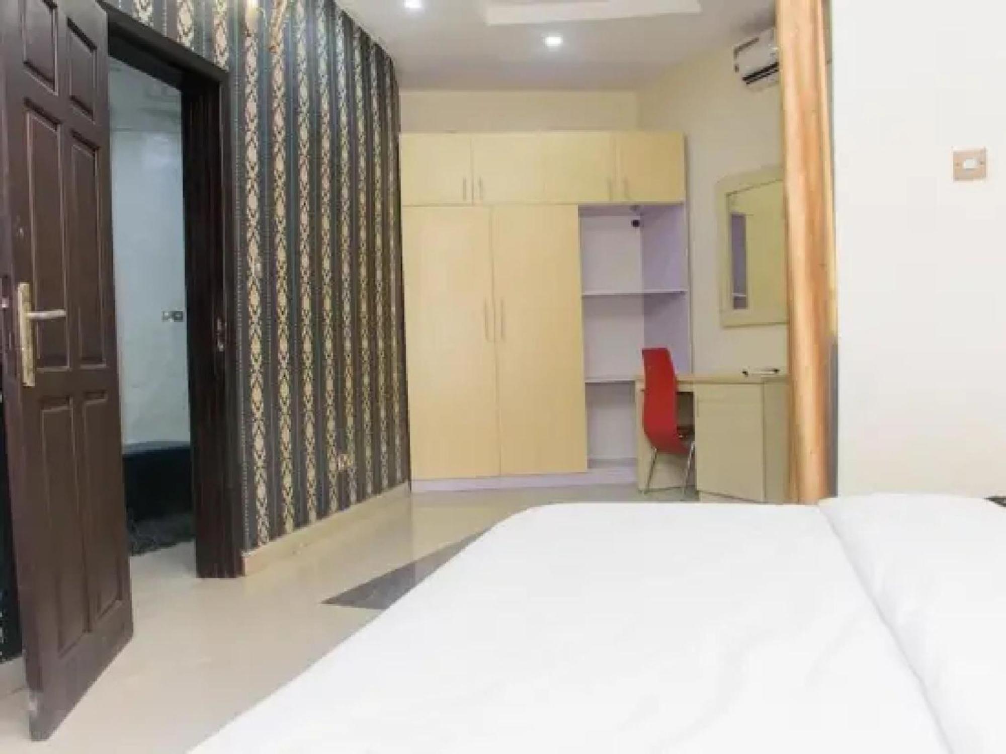 Room In Lodge - Ambience Hotels Abujahome For Leisure And Business Travellers Exteriör bild